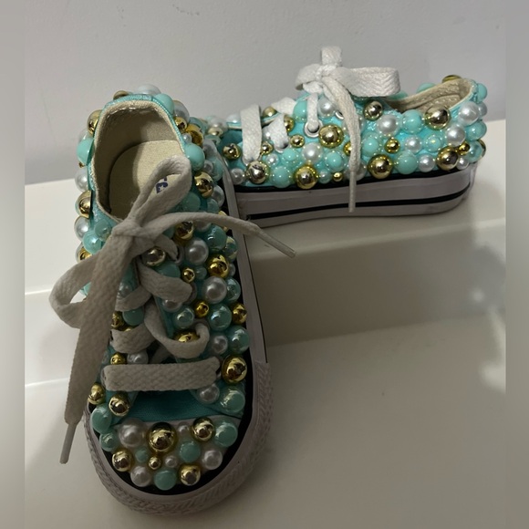 Converse Kids Badazzeled Shoes!!! - Picture 4 of 12